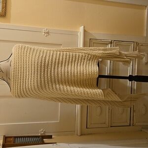 Creamy chained stitched knit poncho OS
